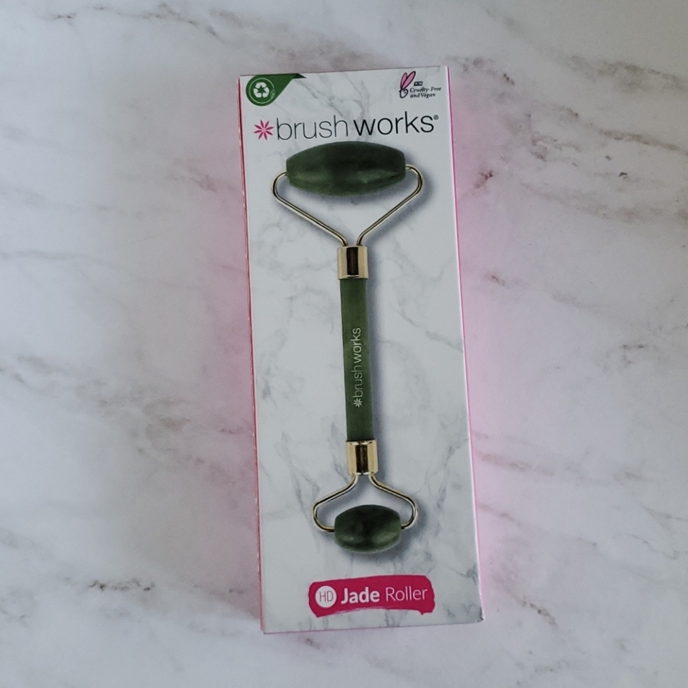 Brushworks Jade Roller